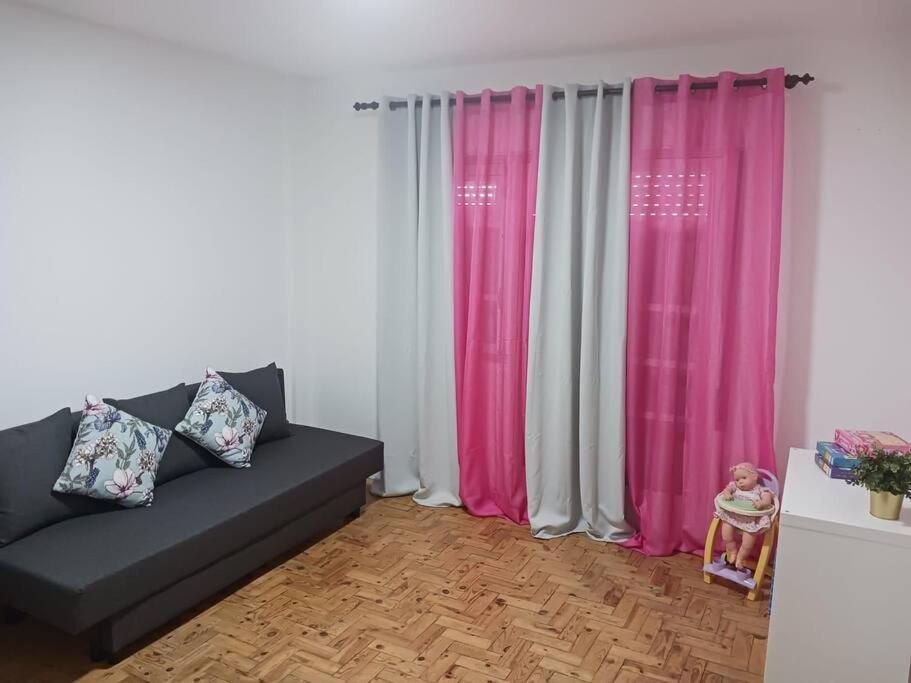 Simpatico Apartamento No Centro Lisbon Exterior photo